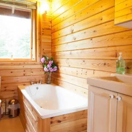 Gisburn Forest Lodge, Hot Tub Wigglesworth